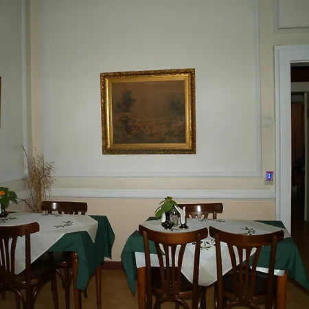 Acropolis House 2* Atenas